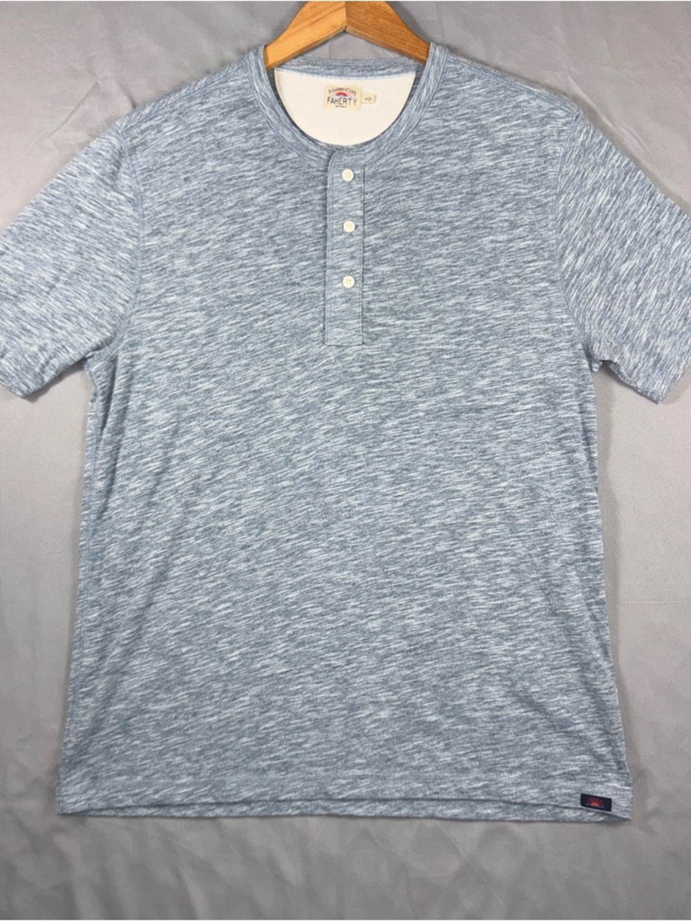 Faherty Henley Shirt Mens Medium Blue Short Sleeve Jersey Lightweight Top